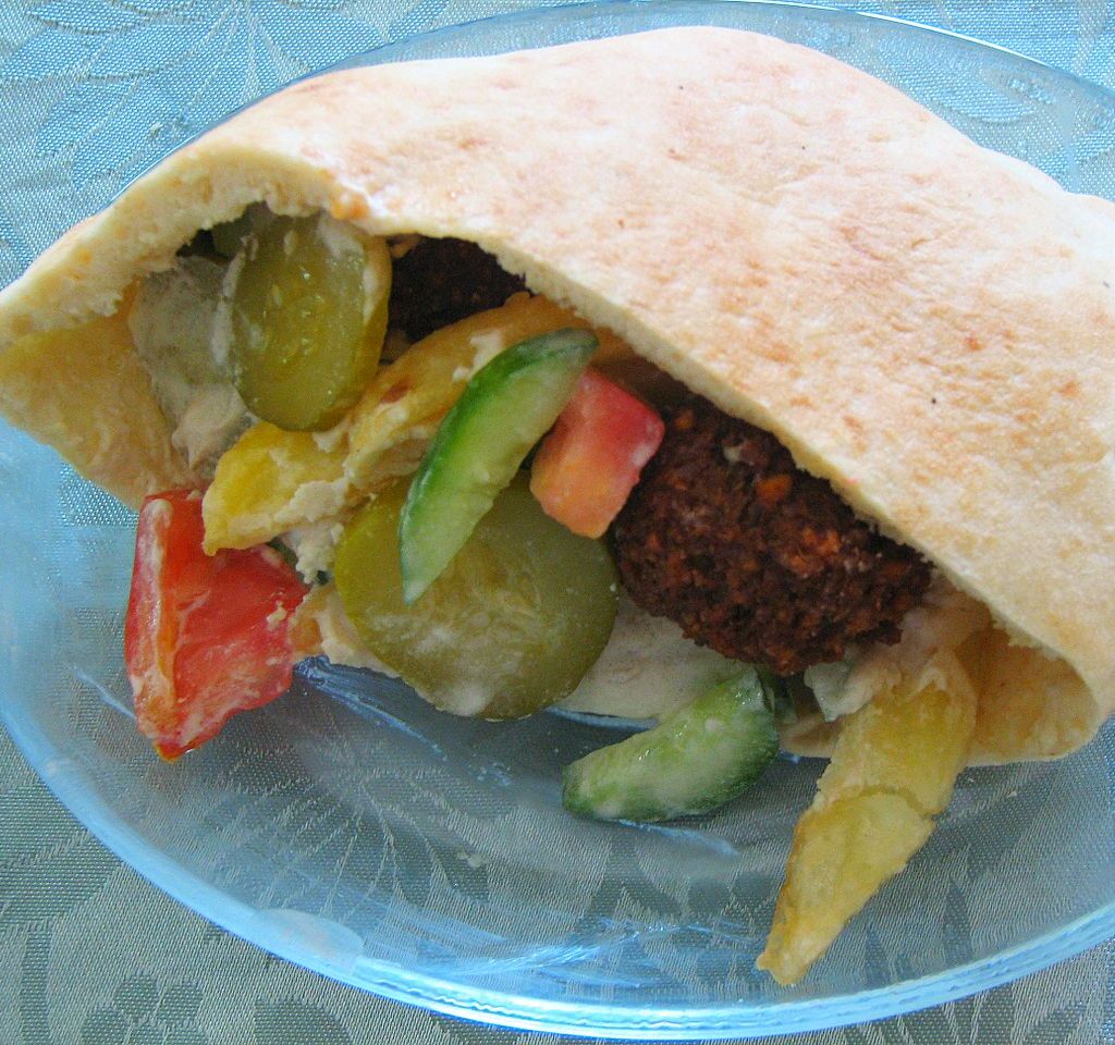 food/pita_falafel.jpg